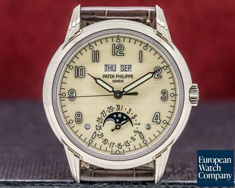 Patek Philippe Complications women's watch in 18k white gold 